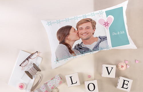 Es ist Kuschelzeit! Mit einem Premium Kissen und einem Foto Ihrer Liebsten
