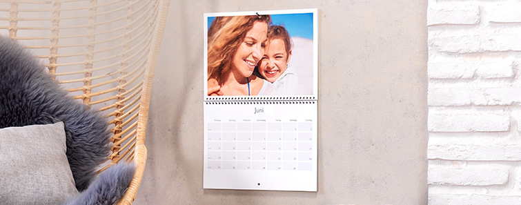 Individuelle Terminplaner als Begleiter für 2021 mit Ihren Fotos  CEWE